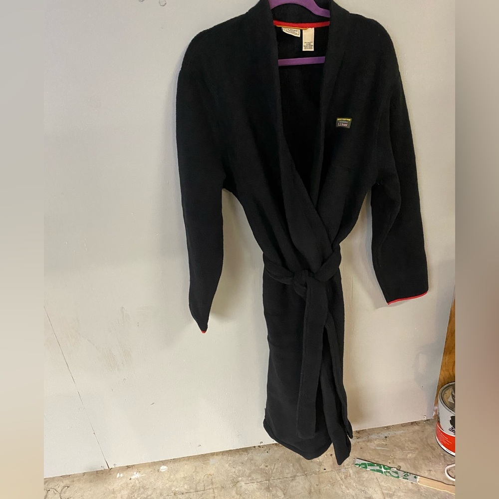 L.L. Bean Black Fleece Robe with Red  Trim Size Large